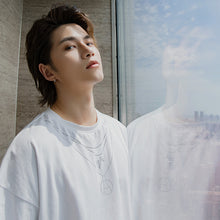 Load image into Gallery viewer, Sicilian Men&#39;s Summer Hong Kong Style Half Sleeve Tide Brand Trend Five-point Sleeve Loose Boys Hot Rhinestone White Short Sleeve T-shirt
