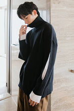 Load image into Gallery viewer, Sicilian men&#39;s winter new fake two-piece turtleneck sweater design sense of hole loose and handsome men&#39;s sweater
