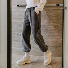 Load image into Gallery viewer, Sicilian men&#39;s winter new men&#39;s corduroy trousers solid color loose wild ins wind casual trousers
