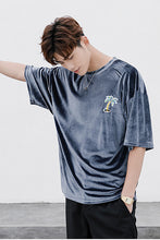 Load image into Gallery viewer, CE customized 17/ss trendy male Korean version loose velvet embroidery short-sleeved T-shirt retro round neck half-sleeved bottoming shirt summer
