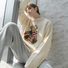 Load image into Gallery viewer, Sicilian men&#39;s bear jacquard long-sleeved sweater student pullover round neck sweater men&#39;s autumn jacket
