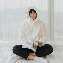Load image into Gallery viewer, Sicilian men&#39;s autumn and winter models solid color loose top design cute hat solid color youth hooded sweater
