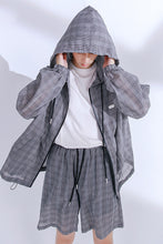 Load image into Gallery viewer, Sicilian men&#39;s 2021 new summer sun protection thin shirt hooded plaid shorts youth men&#39;s casual suit
