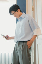 Load image into Gallery viewer, Sicilian men&#39;s summer stitching short-sleeved shirt male Korean version of the trend five-point sleeve loose men&#39;s half-sleeved shirt
