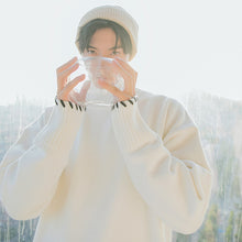 Load image into Gallery viewer, Sicilian men&#39;s winter new style open-thread knitted loose warm Korean version of the handsome young warm turtleneck sweater 4691317646314 4691317646315 4691317646312 4691317646313
