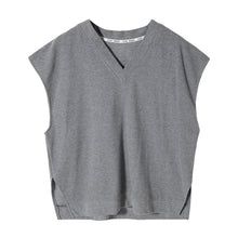 Load image into Gallery viewer, Sicilian men&#39;s summer thin knitted waistcoat sleeveless t-shirt loose men&#39;s outer V-neck vest men&#39;s trend
