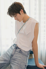Load image into Gallery viewer, Sicilian men&#39;s Korean men&#39;s white sleeveless sleeveless t-shirt loose summer outer wear vest men trend
