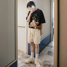 Load image into Gallery viewer, [西西里男装斜挎包白色半袖男潮流宽松男士韩版印花小熊短袖t恤]
