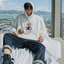 Load image into Gallery viewer, Sicilian men&#39;s clothing send shoulder bag autumn men&#39;s Korean style shirt loose embroidery bear hooded sweater men trend
