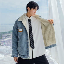 Load image into Gallery viewer, 【Take a 40% off straight down】Lamb velvet lapel padded jacket to keep warm, trendy and handsome men&#39;s denim jacket
