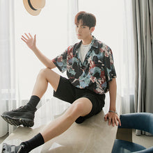 Load image into Gallery viewer, Sicilian men&#39;s summer retro flower shirt male Korean version of the trend handsome casual boys short-sleeved floral shirt
