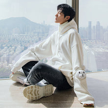 Load image into Gallery viewer, Sicilian men&#39;s winter new lazy style long-sleeved shirt cute white bear casual wild hooded sweater
