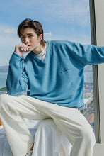 Load image into Gallery viewer, Sicilian men&#39;s Korean men&#39;s thin knit top loose letters white v-neck sweater men&#39;s trend

