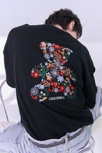 Load image into Gallery viewer, Sicilian men&#39;s embroidery flower round neck short-sleeved t-shirt men&#39;s summer casual men&#39;s creative bear loose top
