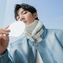Load image into Gallery viewer, Sicilian men&#39;s winter new stand-up collar leather jacket contrast color stitching thickening warm Korean handsome lamb wool coat
