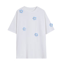 Load image into Gallery viewer, Sicilian men&#39;s 2021 new summer loose short-sleeved T-shirt boys small flower patch youth round neck t-shirt
