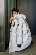 Load image into Gallery viewer, Sicilian men&#39;s winter loose mid-length reflective hooded cotton-padded jacket Korean version of the trend of men&#39;s casual jacket men
