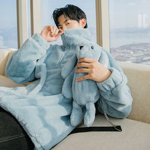 Load image into Gallery viewer, Sicilian men&#39;s winter new rabbit cashmere lapel coat Korean version of the trend of loose rabbit dolls thick coat men
