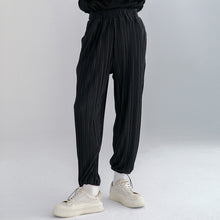 Load image into Gallery viewer, Sicilian men&#39;s 2021 new casual pants men&#39;s summer thin section youth wild handsome little feet pleated pants
