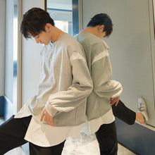 Load image into Gallery viewer, Sicilian men&#39;s autumn loose-fitting men&#39;s jacket Korean style stitching fake two-piece round neck sweater men&#39;s trend
