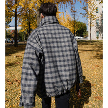 Load image into Gallery viewer, 【Spot quick delivery】Fast delivery ~ plaid jacket men&#39;s Korean style trendy wild thick cotton jacket
