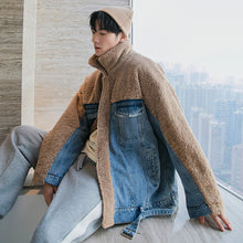 Load image into Gallery viewer, Sicilian men&#39;s winter new lamb cashmere denim jacket stitching contrast color trend handsome men&#39;s stand-up collar jacket
