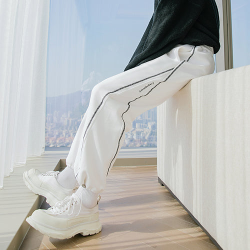 Sicilian men's winter new style trousers men's Korean version of the trend of embroidered top-line beam pants loose wild casual pants