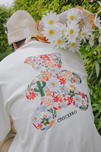 Load image into Gallery viewer, Sicilian men&#39;s embroidery flowers round neck short-sleeved t-shirt men&#39;s summer casual tide brand men&#39;s bear loose top

