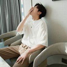 Load image into Gallery viewer, Sicilian men&#39;s summer Korean version of the trend of men&#39;s five-point sleeve bottoming shirt loose half-sleeved white short-sleeved t-shirt men
