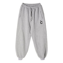 Load image into Gallery viewer, Sicilian men&#39;s spring and autumn casual pants men&#39;s Korean version of the trend of loose and thick nine-point embroidery trousers
