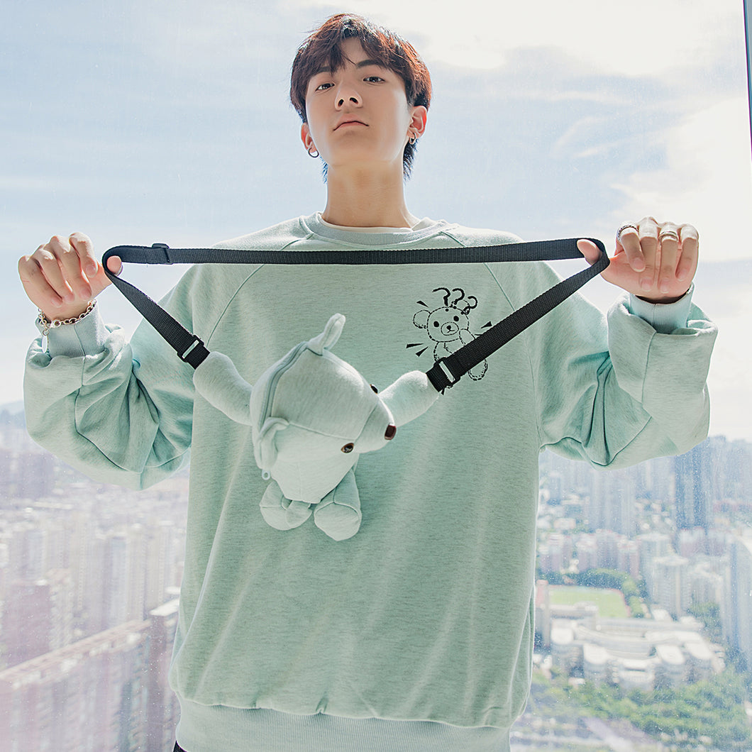 Sicilian men's assembly shoulder bag autumn Korean style tops men's loose white bear cute sweater men's trend