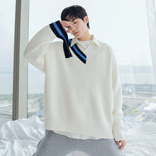 Load image into Gallery viewer, Sicilian men&#39;s winter new lazy style sweater V-neck contrast stitching loose casual men&#39;s pullover sweater
