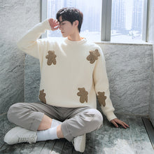 Load image into Gallery viewer, Sicilian men&#39;s black round neck sweater men&#39;s autumn long-sleeved loose lazy bear jacquard sweater pullover
