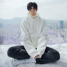Load image into Gallery viewer, Sicilian men&#39;s winter new lazy style long-sleeved shirt cute white bear casual wild hooded sweater
