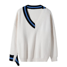 Load image into Gallery viewer, Sicilian men&#39;s winter new lazy style sweater V-neck contrast stitching loose casual men&#39;s pullover sweater
