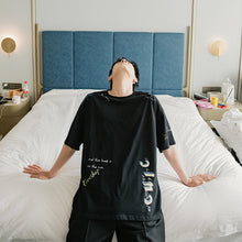 Load image into Gallery viewer, Sicilian men&#39;s clothing Hong Kong style letter printing half-sleeved men&#39;s trend five-point sleeve loose men&#39;s white short-sleeved t-shirt
