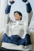 Load image into Gallery viewer, Sicilian men&#39;s winter new high-neck sweater men&#39;s contrast color letter jacquard Korean loose thick sweater
