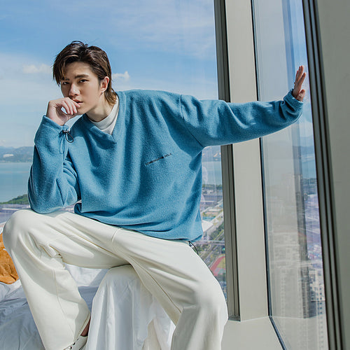 Sicilian men's Korean men's thin knit top loose letters white v-neck sweater men's trend