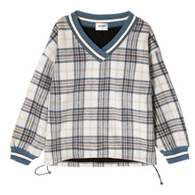 Load image into Gallery viewer, 【Spot quick delivery】Tops Korean style trendy boys loose woolen plaid V-neck sweater men&#39;s trend
