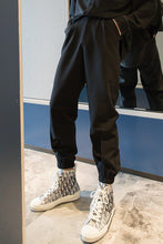 Load image into Gallery viewer, Sicilian men&#39;s casual pants, men&#39;s Korean version of the trend of men&#39;s overalls, nine-point sports straight leggings
