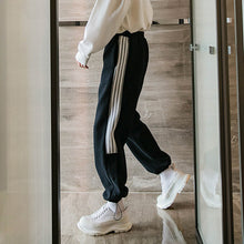 Load image into Gallery viewer, Sicilian Men&#39;s Gray Sweatpants Loose Casual Bunch Pants Design Sense Stitching Sports Style Youth Pants Men
