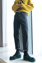 Load image into Gallery viewer, Sicilian men&#39;s autumn and winter casual trousers trendy fashion pants youth jeans men&#39;s straight loose
