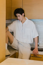 Load image into Gallery viewer, Sicilian men&#39;s summer thin white short-sleeved shirt male Korean version of the trend loose men&#39;s white shirt
