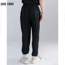 Load image into Gallery viewer, Sicilian men&#39;s 2021 new casual pants men&#39;s summer thin section youth wild handsome little feet pleated pants
