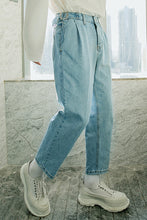 Load image into Gallery viewer, Sicilian Men&#39;s Spring New Handsome Casual Loose Straight Jeans Men&#39;s Korean Trend All-match Cropped Pants
