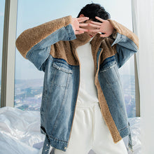 Load image into Gallery viewer, Sicilian men&#39;s winter new lamb cashmere denim jacket stitching contrast color trend handsome men&#39;s stand-up collar jacket
